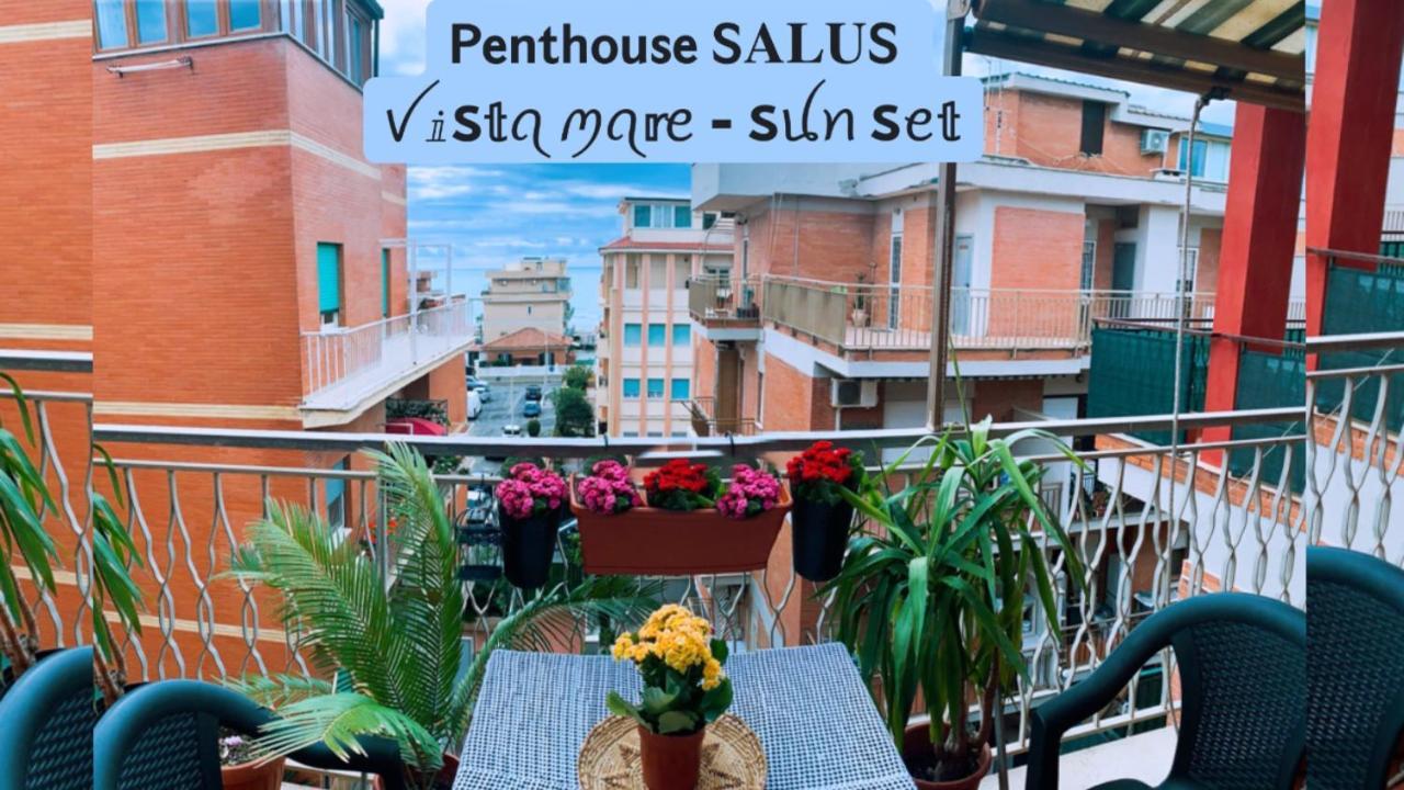 Apartamento Penthouse Salus Sea View Terrace Lido di Ostia Exterior foto